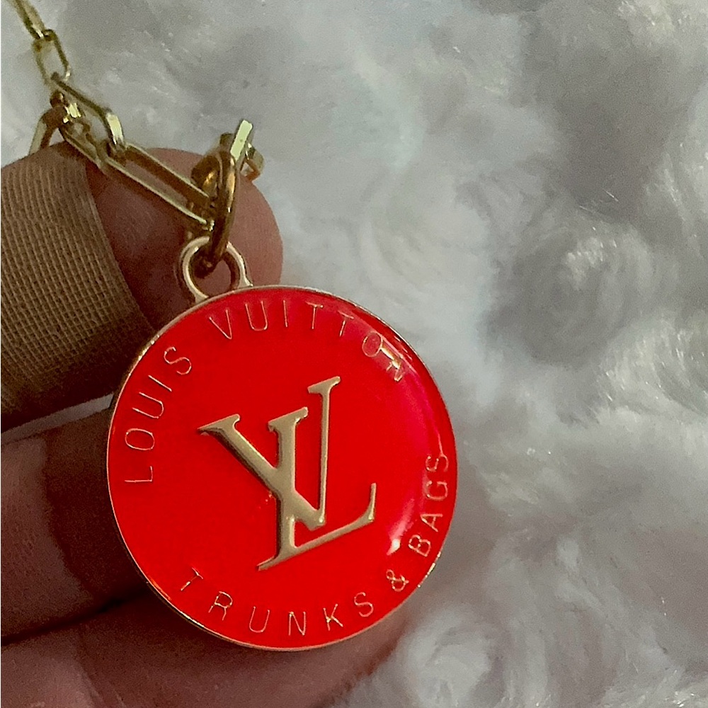 SALE❣️❣️ RARE LV Coral Trunks & Bags Charm On Unbranded 18K Gold Paperclip Chain
